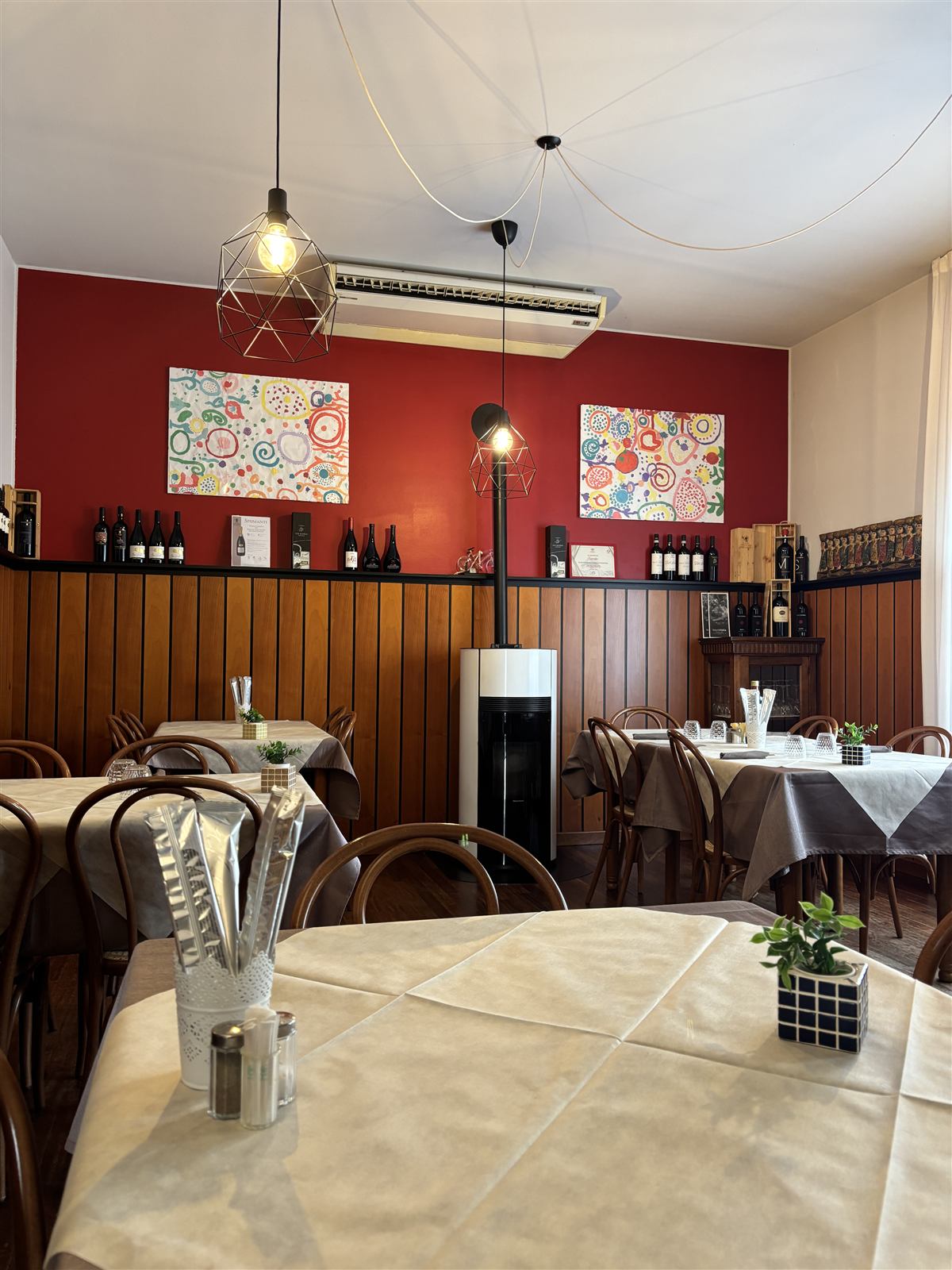 L'angolo enoteca della pizzeria